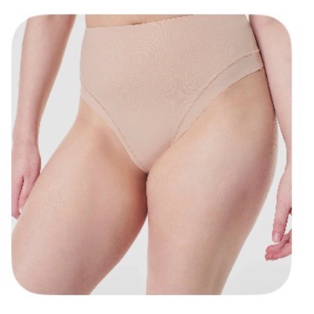 NWT! Spanx Supersmooth Contouring Thong